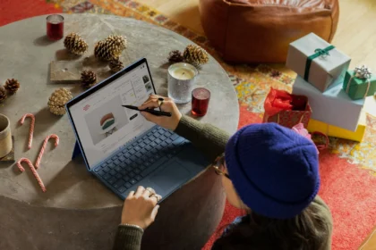 Google Slides vs PowerPoint: Mana yang Lebih Cocok untuk Presentasi Online Anda?